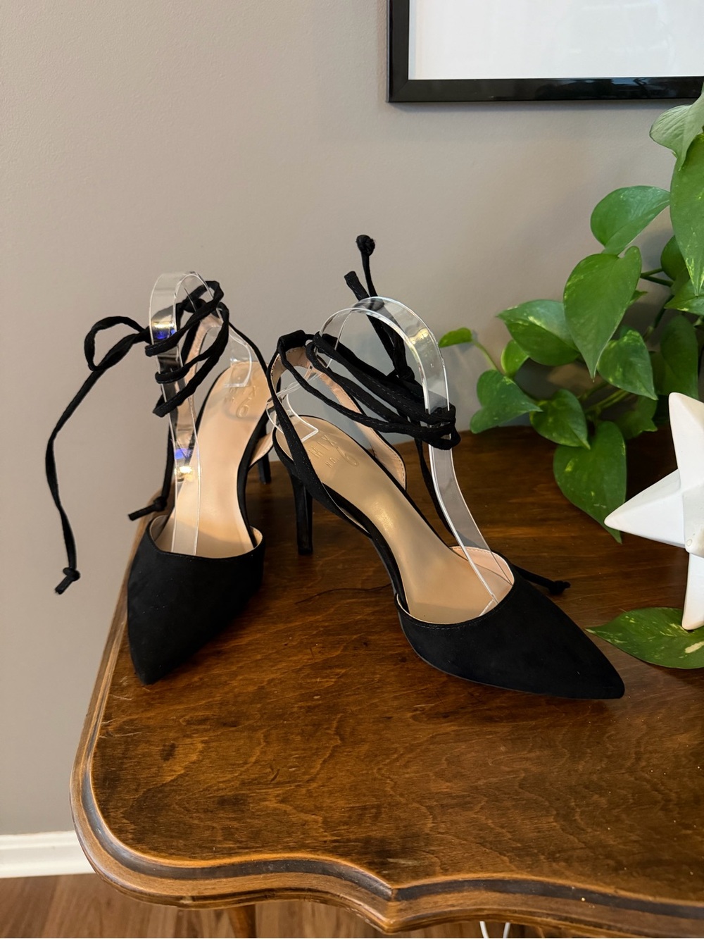 Mix No. 6 Black Faux Suede Pointed Toe Lace-Up Stiletto Heels. Size 8